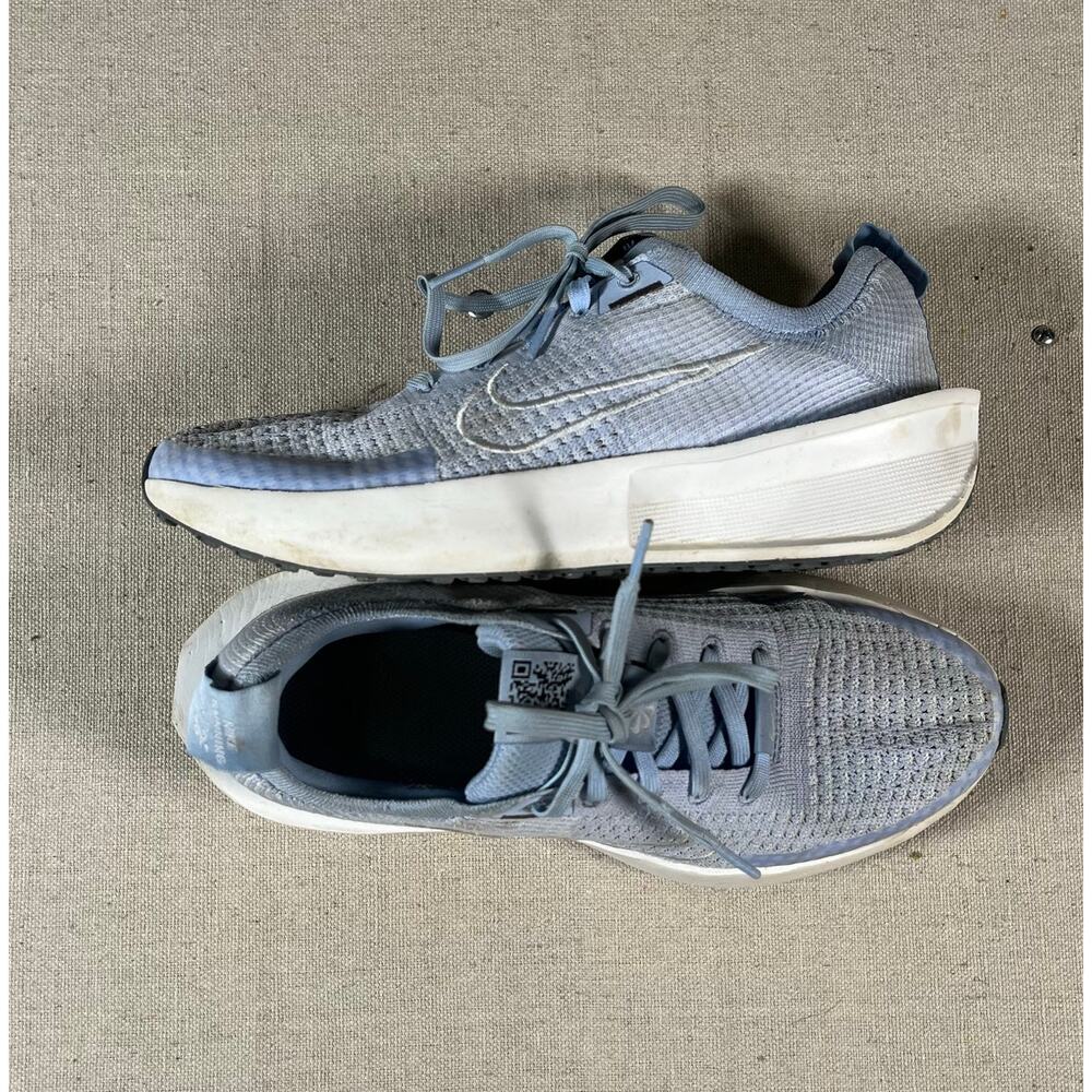 Nike Interact Woman Size 7.5 Light Blue Activewear Sportswear